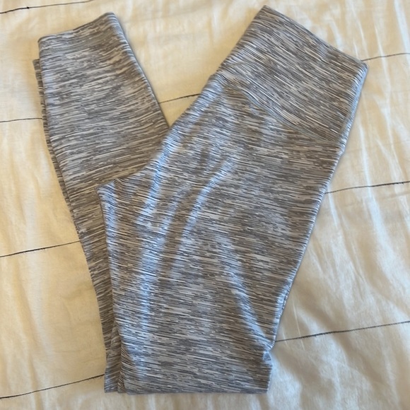Lululemon Wunder Under Leggings - Picture 11 of 12